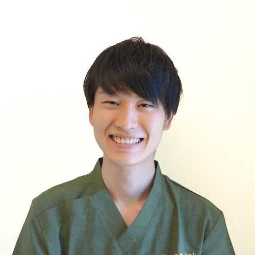 男性施術者 川上 翔吾